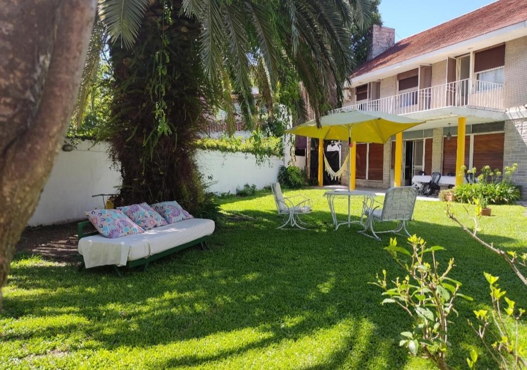 Olivos, Posada Y Habitaciones Buenos Aires Ngoại thất bức ảnh